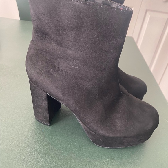 Torrid block heeled booties. Size 8WW fits closer to a 9. - Picture 9 of 11
